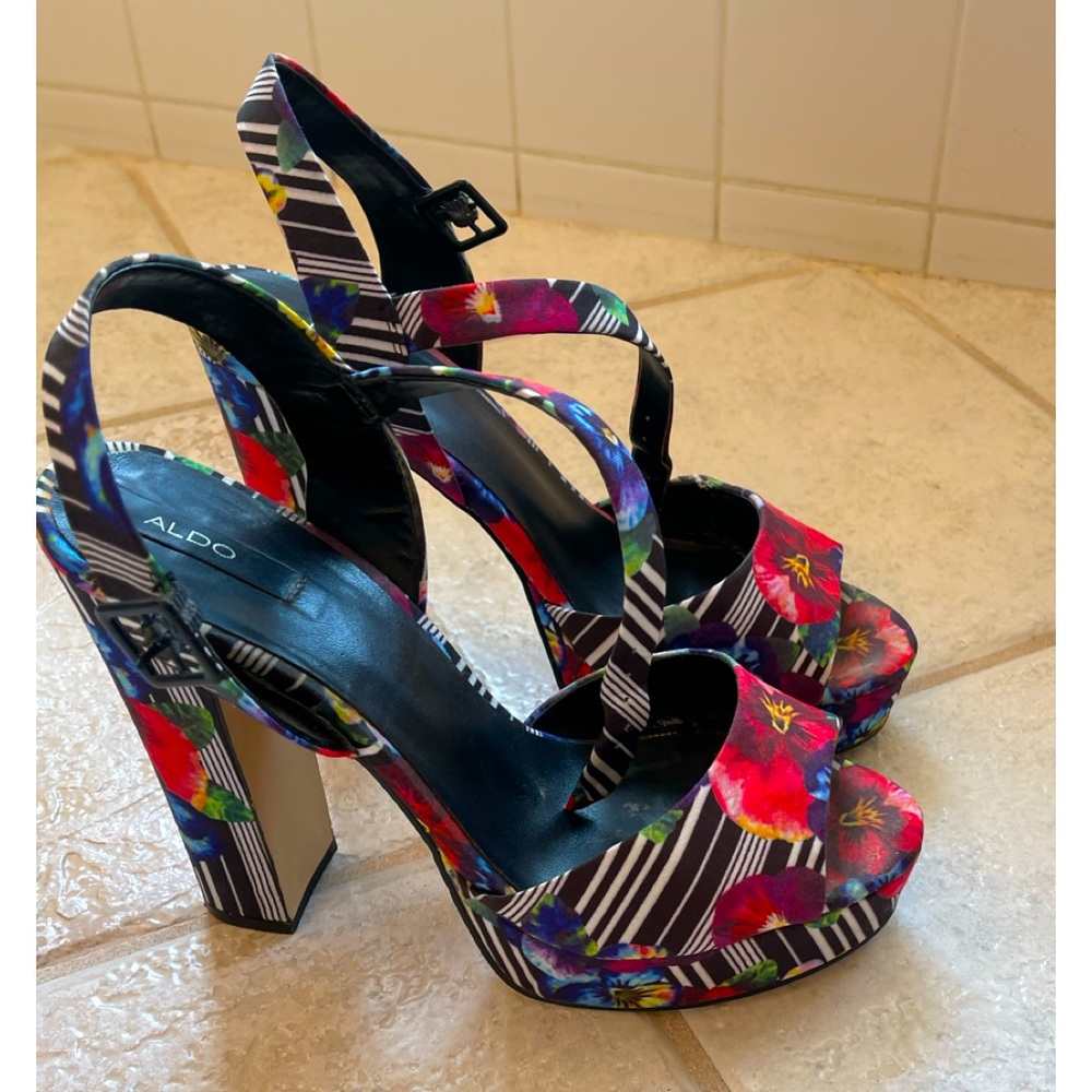 Aldo Floral Heels Size 10